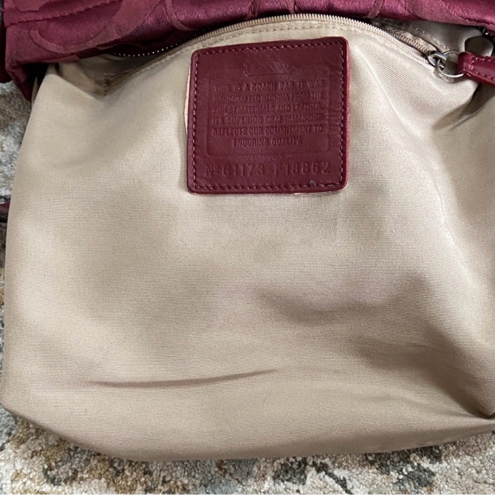 Coach 2011 Burgundy Jacquard with Adjustable
Leather Chain Strap F18862 - Picture 10 of 11